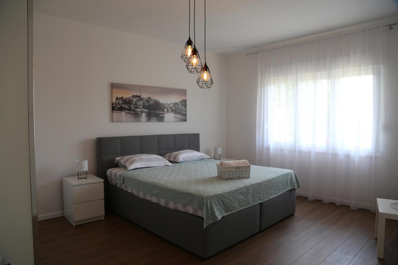 Garden House Apartment เทรบินเย ภายนอก รูปภาพ