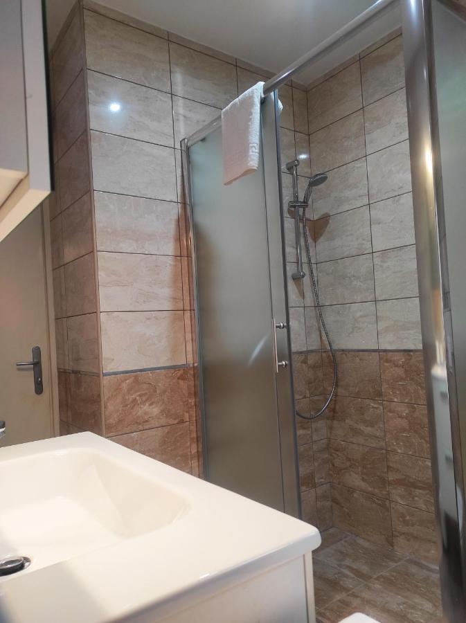 Garden House Apartment เทรบินเย ภายนอก รูปภาพ