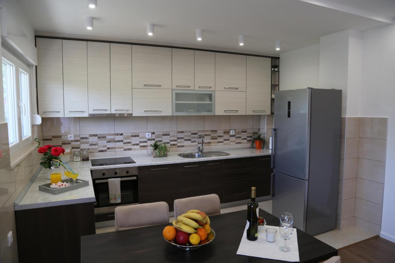 Garden House Apartment เทรบินเย ภายนอก รูปภาพ