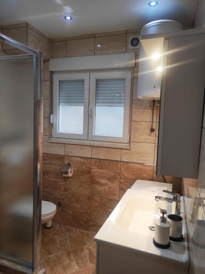 Garden House Apartment เทรบินเย ภายนอก รูปภาพ